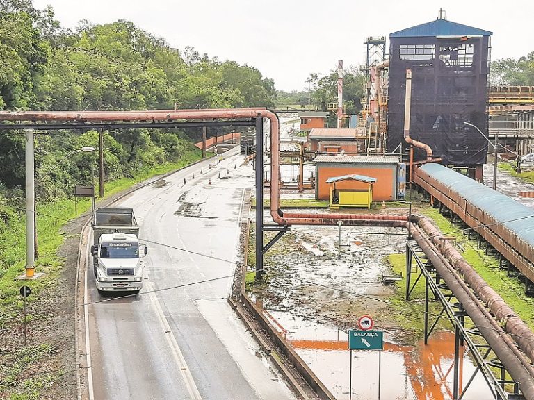 Empresas aceitam currículo para o retorno da Samarco