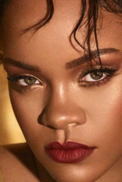 Rihanna zoa fãs postando meme no Instagram com o aguardado lançamento do R9