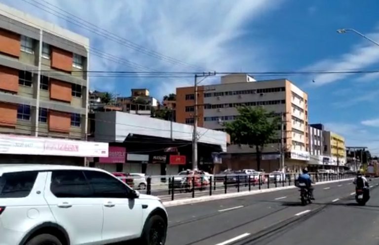 Trânsito liberado após ataque de criminosos na Leitão da Silva