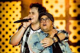 Confira Matheus & Kauan em Litrão ao vivo DVD ’10 anos na praia’
