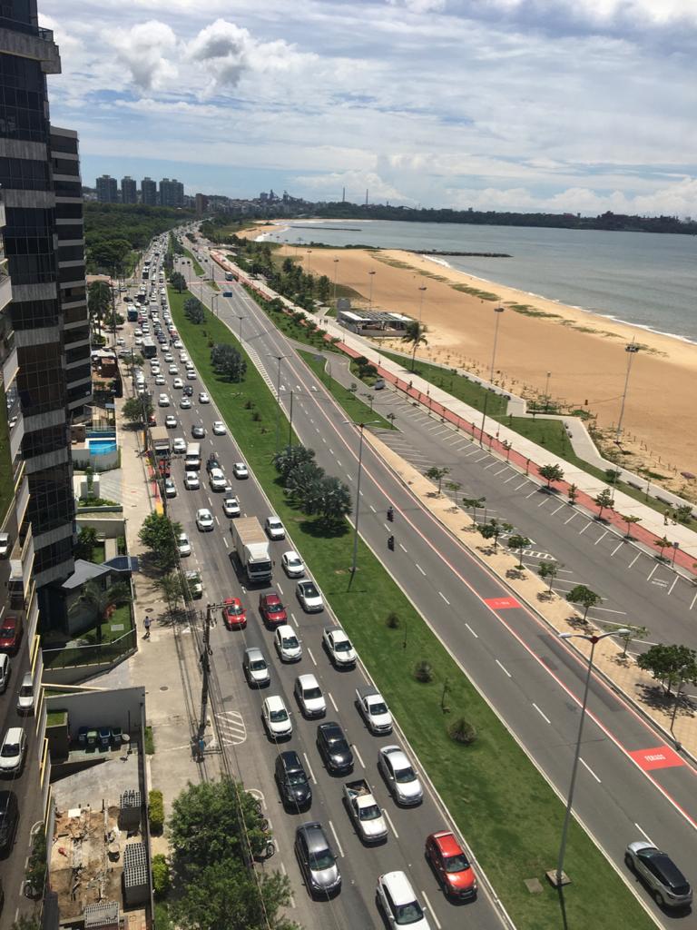 Trânsito lento em Vitória após ataques