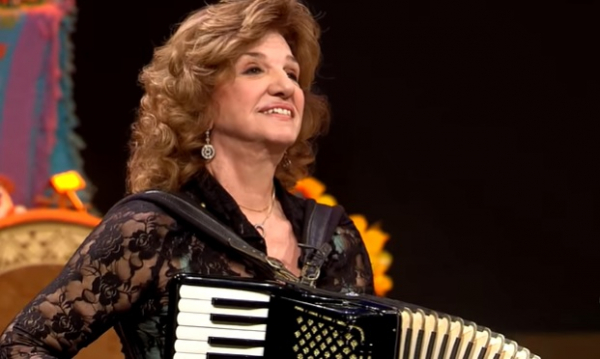 Adelaide Chiozzo, cantora de ‘Beijinho Doce’, morre aos 88 anos