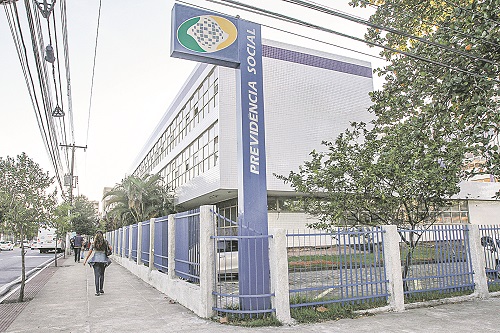 INSS abre seleção para contratar 8.230 aposentados. São 173 vagas no Estado