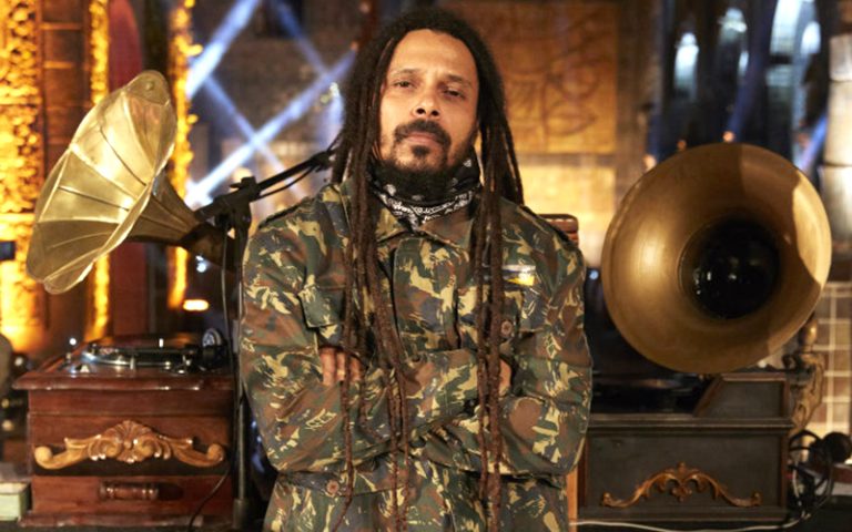 Cantor Marcelo Falcão, detona e critica lives feitas por cantores durante isolamento