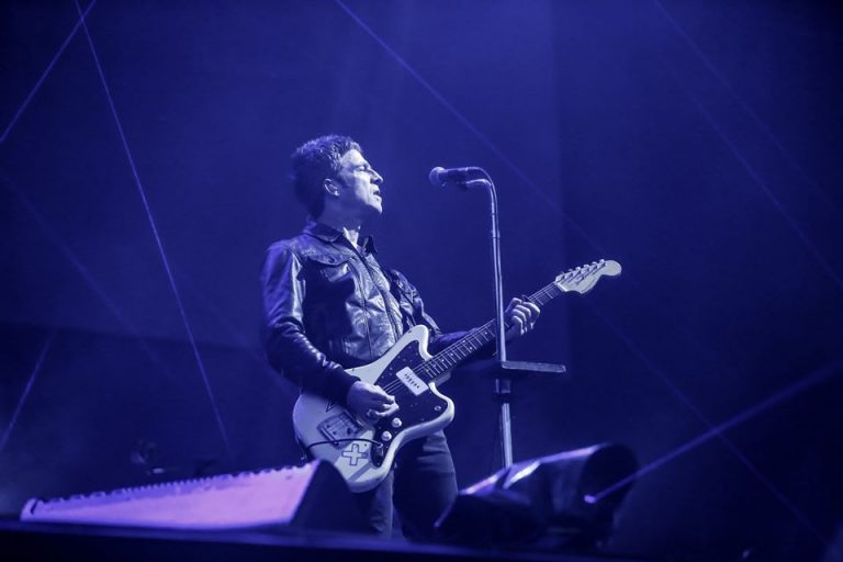 Noel Gallagher lança inédita do Oasis ‘Don’t Stop’