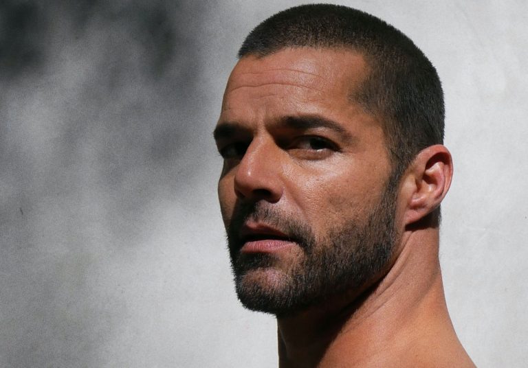 Ricky Martin lança “PAUSA”, EP com colaborações de Sting e outros