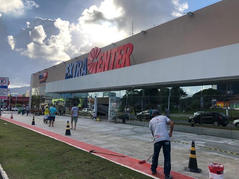 Novo centro comercial oferece 50 vagas de emprego na Serra