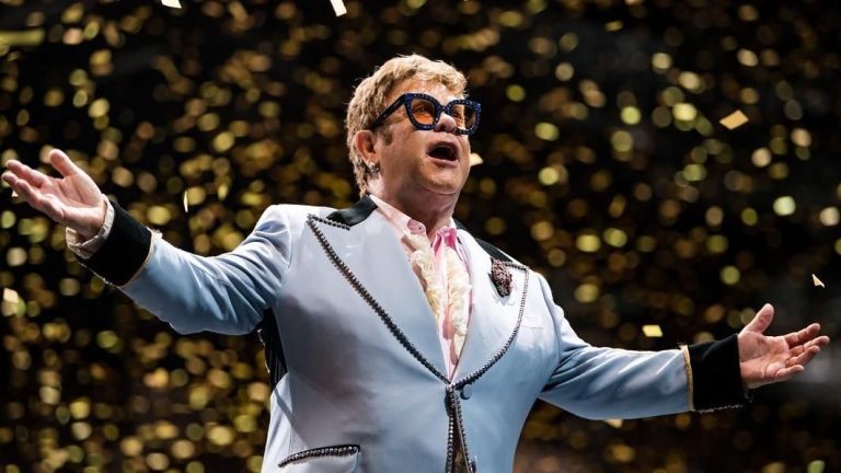 Elton John libera íntegra do show que fez no Rio de Janeiro em 1995. Confira aqui