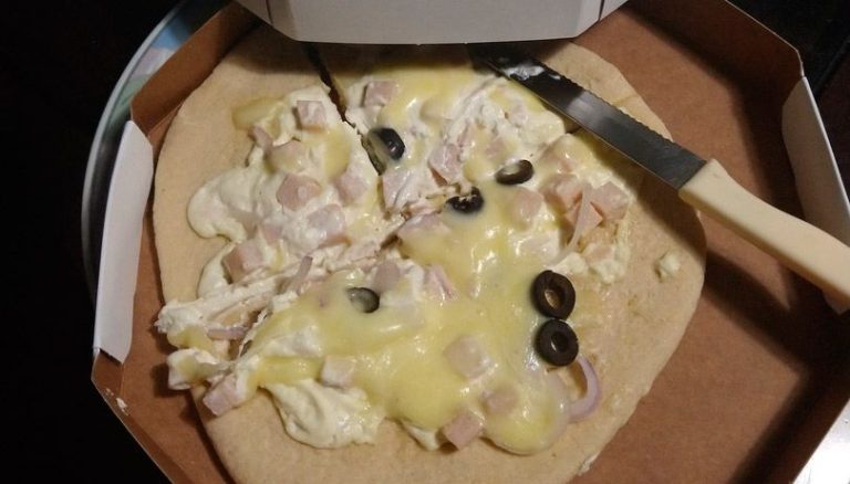 Subway pede desculpas por pizza de foto que viralizou no Twitter