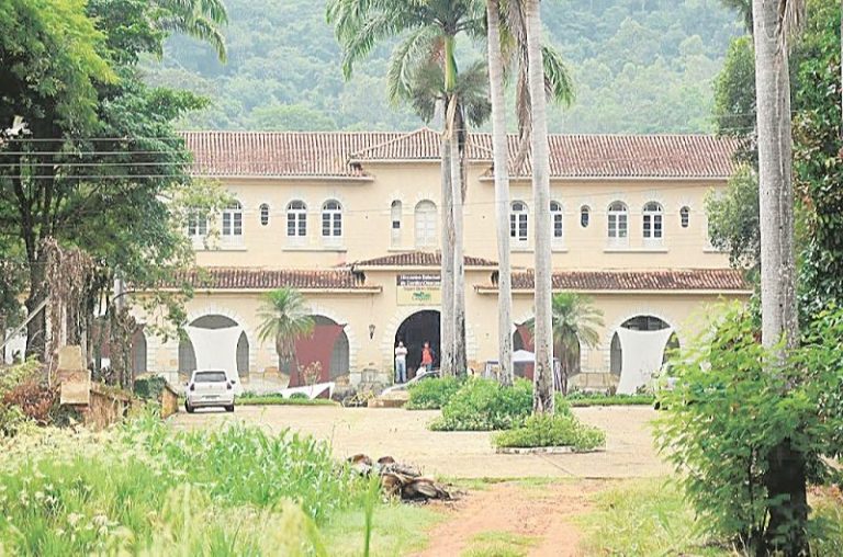 Seleções com 37 vagas no Estado; salários podem ultrapassar R$ 5 mil