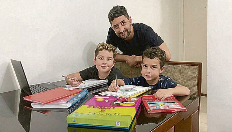 Pais vão poder decidir se filhos voltam ou não à escola