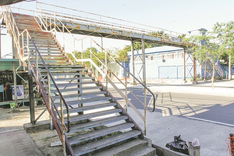 Avenida Vitória será interditada para retirada de passarela