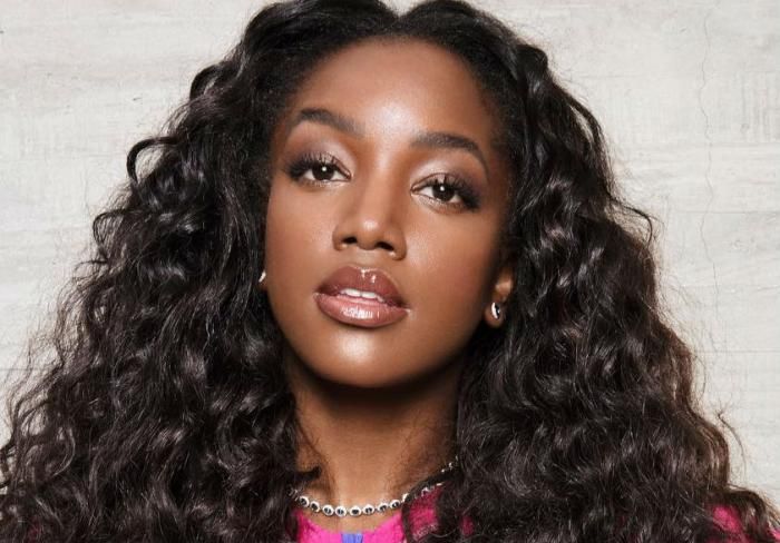 IZA anuncia lançamento de “Bend The Knee”, parceria com Timbaland e Bruno Martini