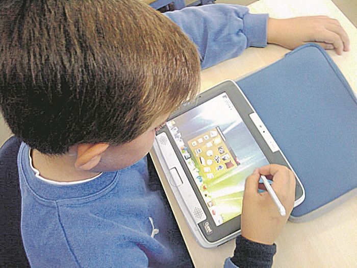 Ensino remoto pode continuar até o fim de 2021, diz conselho de educação