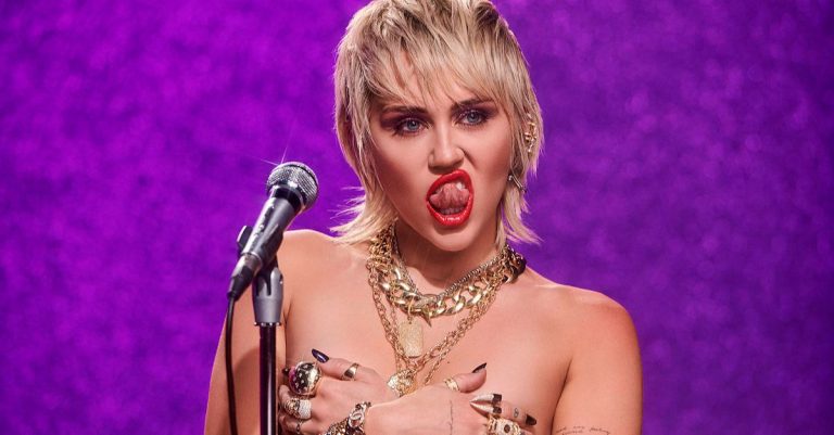 Miley Cyrus atiça fãs com lançamento de cover de “Heart Of Glass”, do Blondie, nos streamings