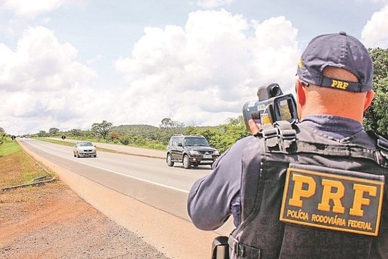 Acidente na BR-101 deixa trânsito lento em Ibiraçu