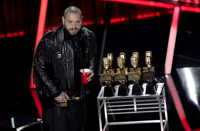 Post Malone é o grande vencedor do Billboard Music Awards 2020
