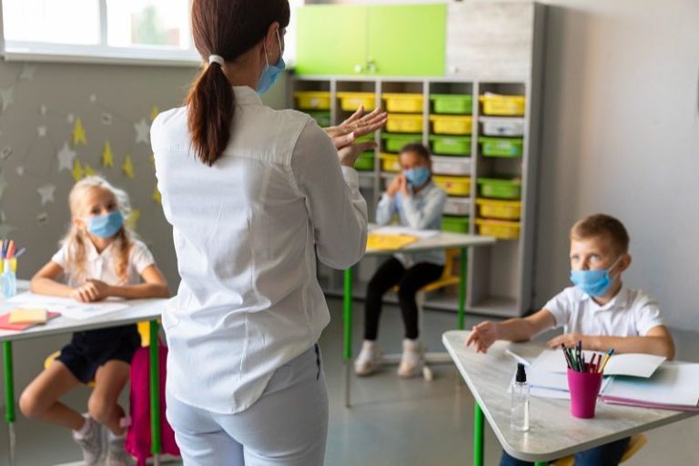 A Tribuna traz caderno especial nesta terça sobre a Educação no Novo Normal