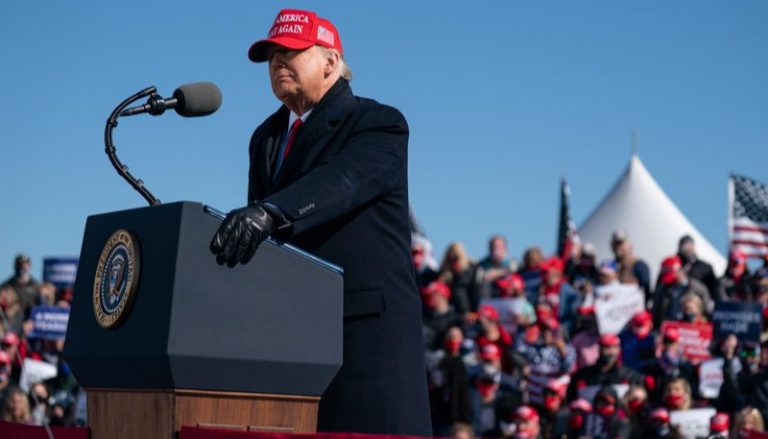Trump diz que funcionários da Casa Branca serão vacinados “mais adiante”
