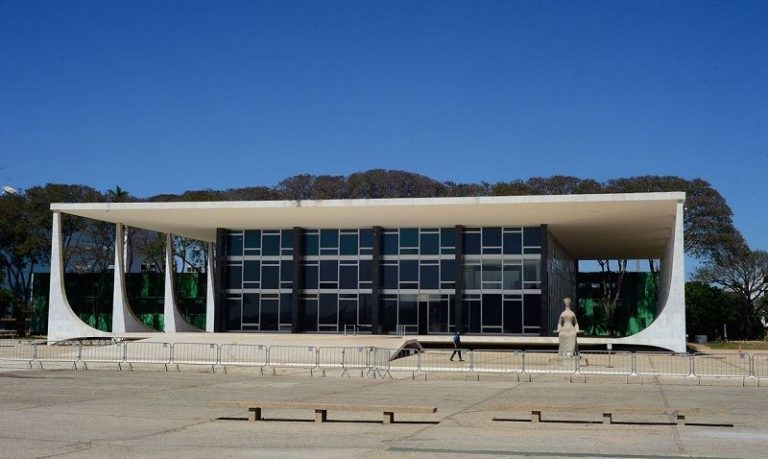 Governadores preveem acionar o STF por imunização