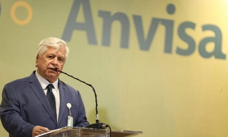 Ex-presidente da Anvisa considera excessivo prazo de 60 dias para aprovação de vacina