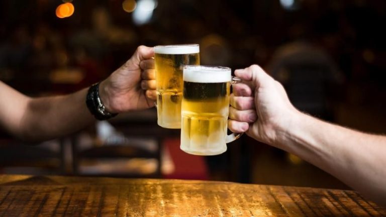 Novas regras para restaurantes, bares e comércio em SP começam a vigorar nesta segunda