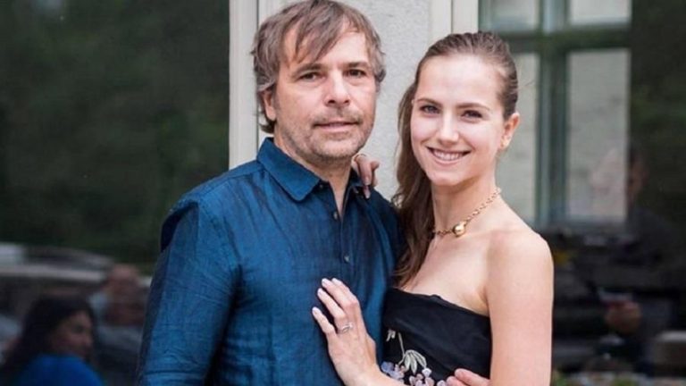 Casal de milionários finge trabalhar em motel para “furar a fila” da vacina