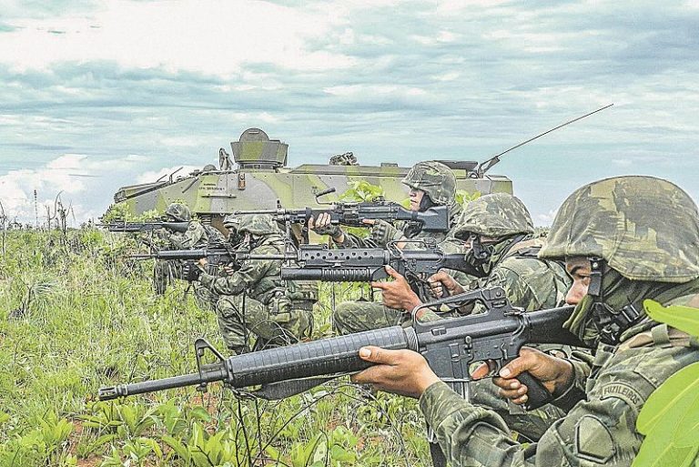 Marinha abre 1.397 vagas em duas seleções