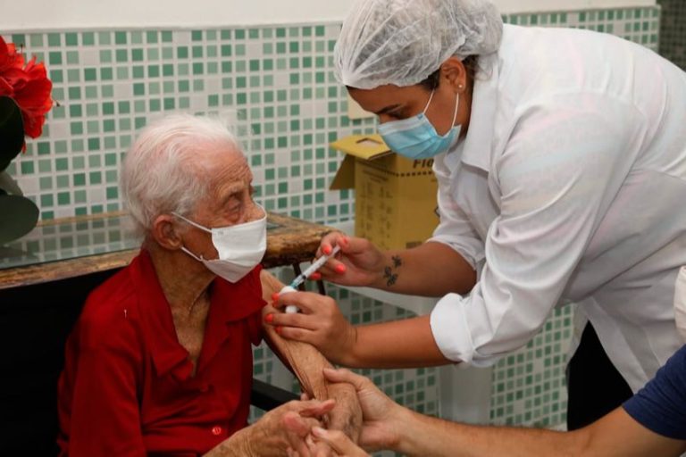 Prefeituras vão ter que divulgar número de pessoas vacinadas no Estado