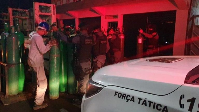 Polícia apreende mais de 40 cilindros de oxigênio em Manaus