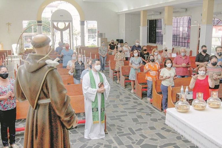 Corrente de oração por padre na UTI