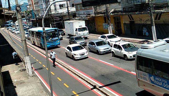 Protesto dos rodoviários: trânsito complicado no Centro de Vitória