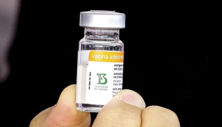 Indonésia começa vacinação com a Coronavac e presidente é o primeiro a ser imunizado
