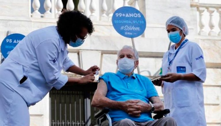 Estado vai começar a vacinar idosos acima de 90 anos até o dia 15 de fevereiro