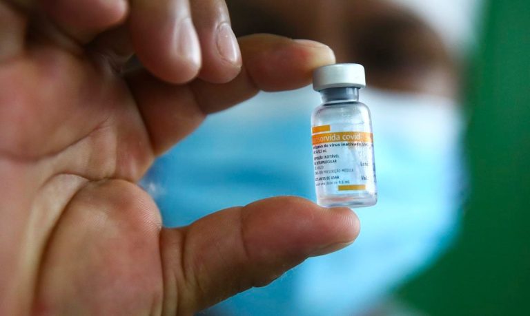 Estado já tem quase 100 denúncias de irregularidades na vacinação