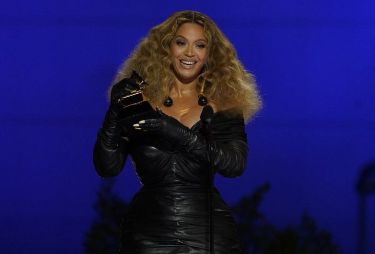Beyoncé é a mulher mais premiada na história do Grammy