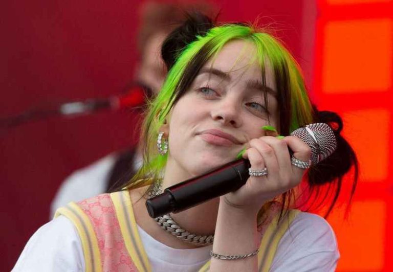 Billie Eilish finalizou gravação de álbum em isolamento social