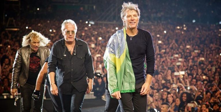 Músico americano Bon Jovi planeja reduzir as turnês em 2021