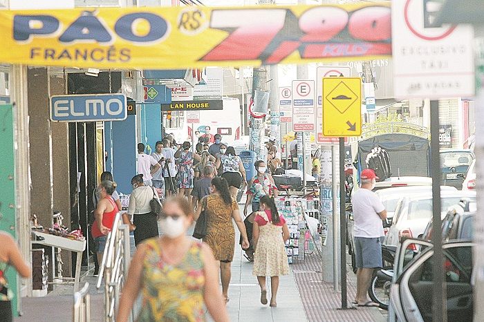 Novo mapa de risco terá mais cidades em risco alto e governo vai anunciar restrições