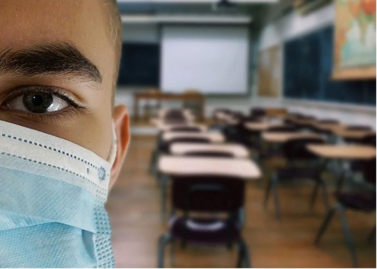 Em uma semana, 80 alunos e profissionais de educação são diagnosticados com Covid