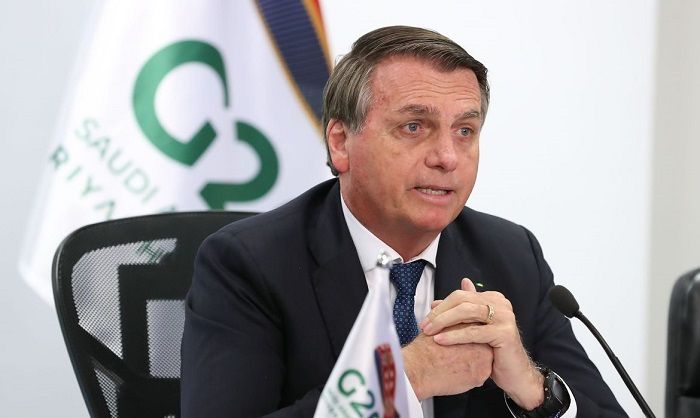 Bolsonaro admite que pode tomar vacina contra Covid-19