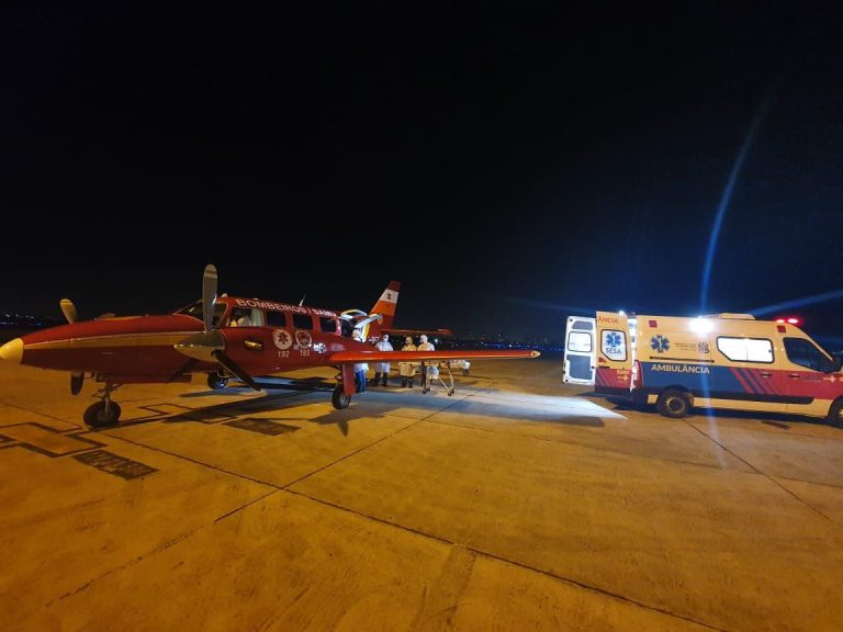 VÍDEO | Terceira paciente de Santa Catarina com Covid chega ao Espírito Santo