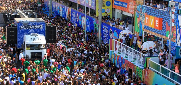 Ambev doa R$ 1.2 mi para profissionais de eventos de Salvador