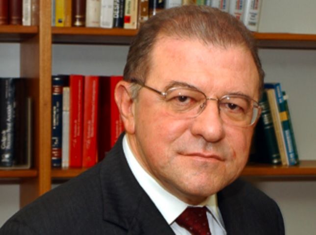 Ex-ministro do STJ, Paulo Medina morre aos 79 anos vítima da Covid-19