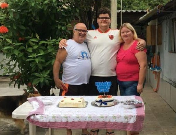 “Legado de amor”, diz filho de casal que morreu de Covid
