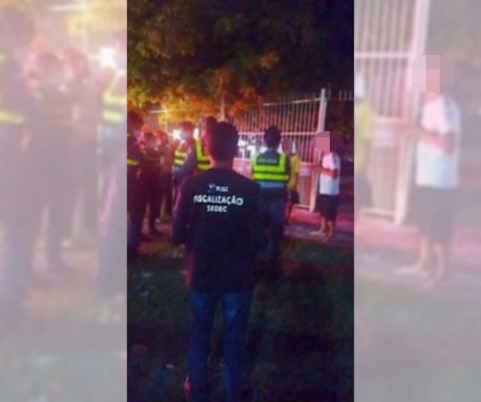 Força-tarefa encerra festa clandestina com mais de 100 pessoas na Enseada do Suá