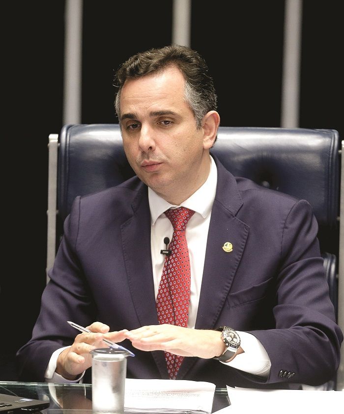 Presidente do Senado vai consultar área jurídica para saber se pode incluir governadores em CPI