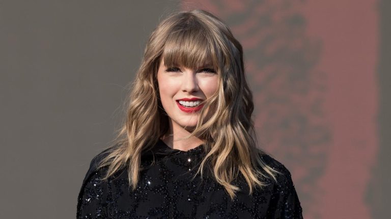 Cantora Taylor Swift diz que já está gravando o próximo álbum