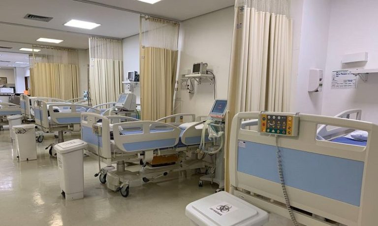 Internações de pacientes com Covid entre 18 e 44 anos dobram no Estado