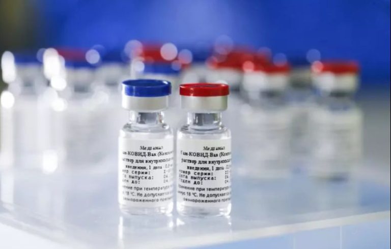 Consórcio liderado por prefeitos anuncia negociação de 30 milhões de doses da Sputnik V